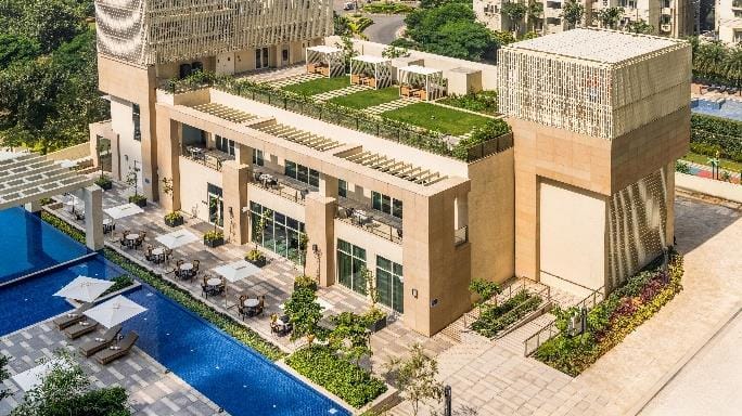 Clubhouse and pool deck, ONE Midtown