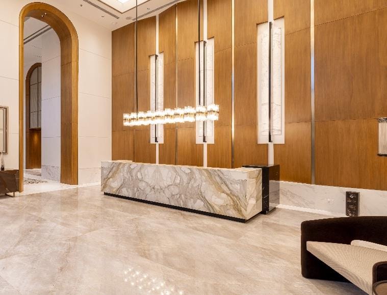 ~21,000 sq ft clubhouse, DLF ONE Midtown